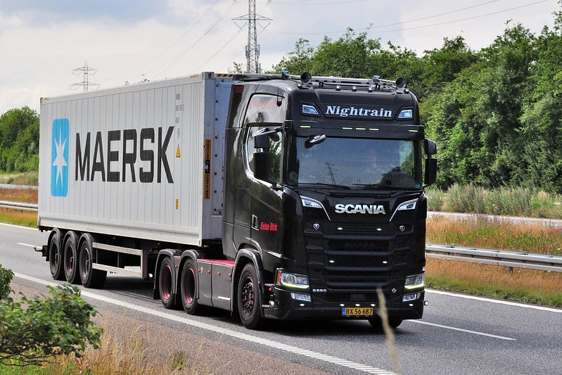 In welke weghaven kan je 's nacht bewaakt parkeren