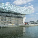 Futuristische Port of Antwerpen Hoofdgebouw