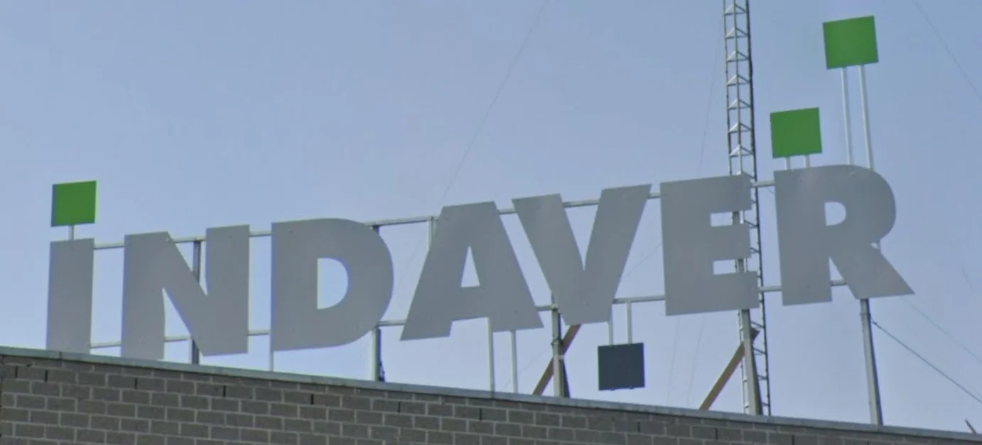 Indaver Antwerpen sign op dak vestiging