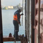 ITF Nederland - Sjorder zet container vast