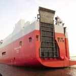Autotransportschip Thames Highway stuurloos