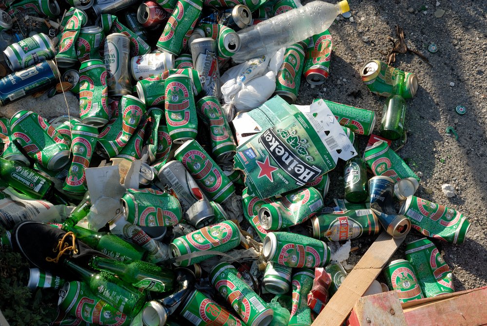 Heineken afval op straat