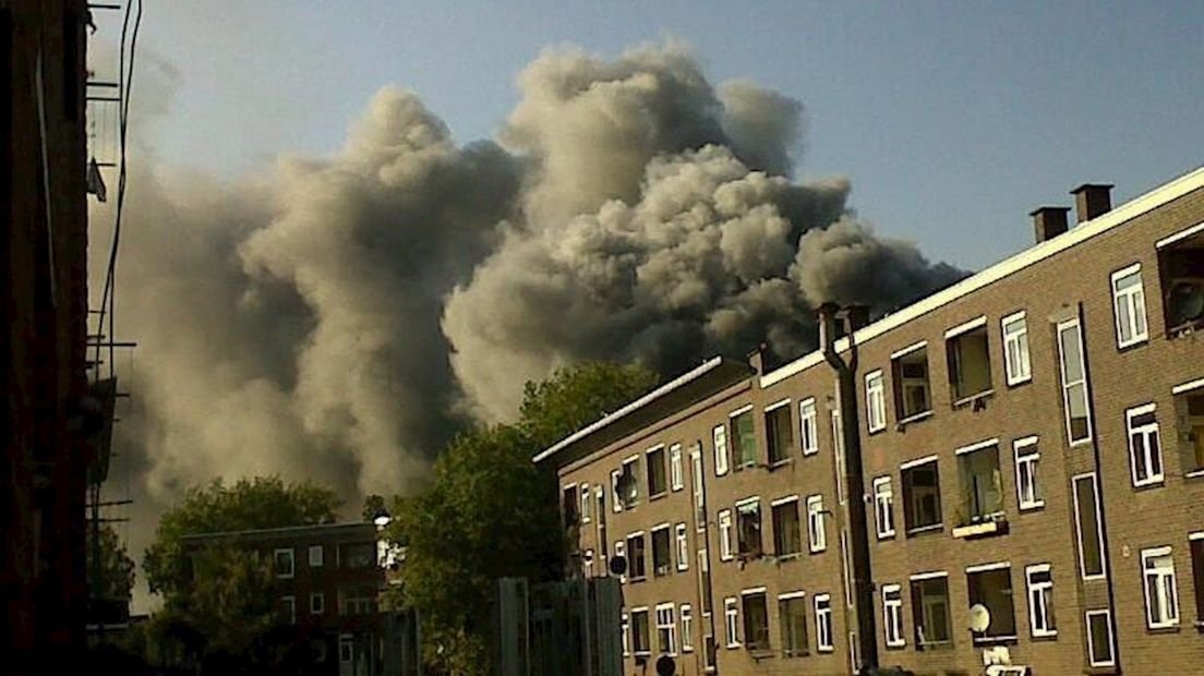grote brand bij AVR Brielselaan - Spelen bij Beelen grote brand bij AVR Brielselaan - Spelen bij Beelen